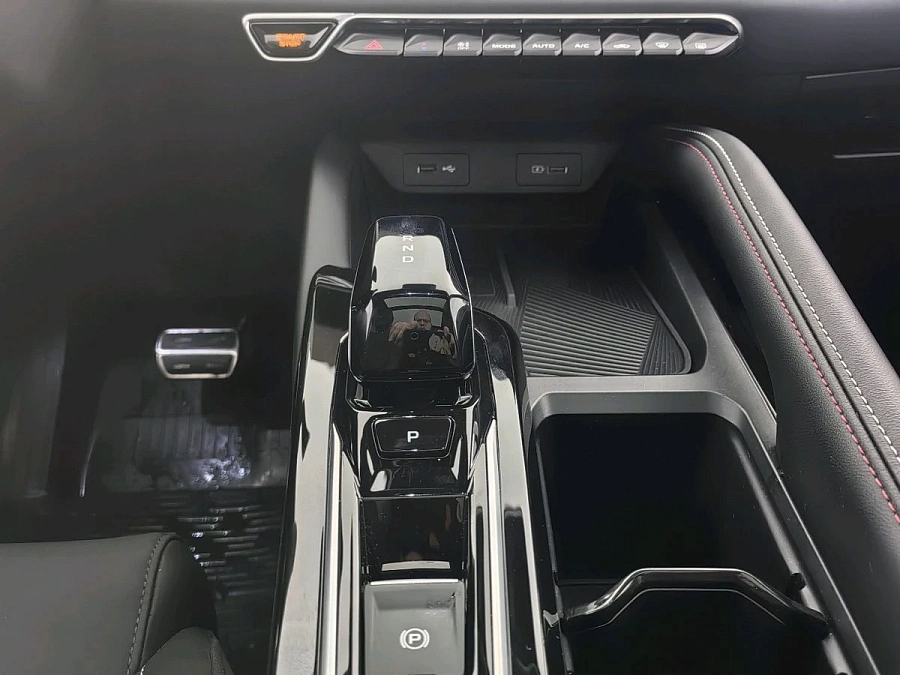 Geely Coolray, 2024г., передний привод, робот