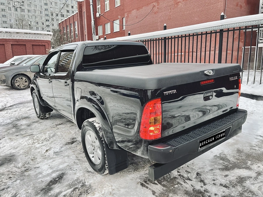 Toyota Hilux, 2010г., полный привод, автомат