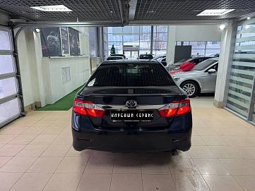 Toyota Camry, 2011г, передний привод, автомат