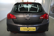 Opel Astra, 2012г., передний привод, автомат