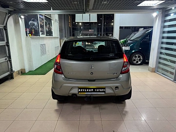 Renault Sandero, 2012г, передний привод, механика