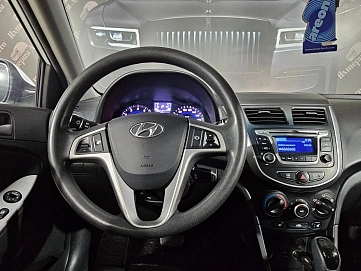 Hyundai Solaris, 2015г, передний привод, автомат