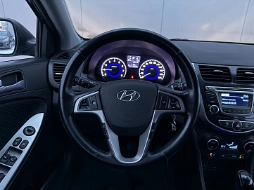 Hyundai Solaris, 2015г, передний привод, автомат