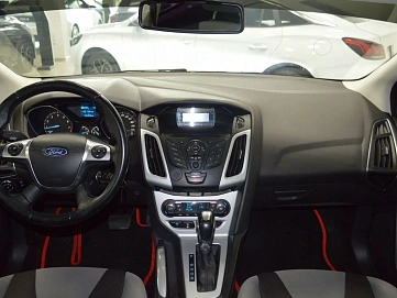Ford Focus, 2012г, передний привод, робот