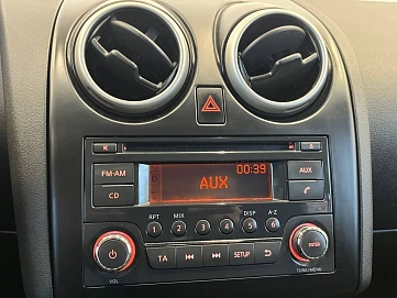 Nissan Qashqai, 2011г, передний привод, механика