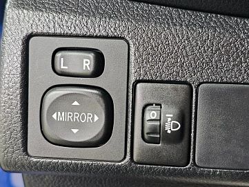 Toyota Corolla, 2014г, передний привод, вариатор