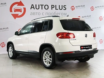 Volkswagen Tiguan, 2011г, полный привод, механика