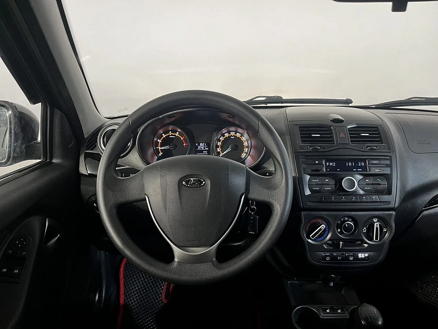 Lada (ВАЗ) Granta, 2023г., передний привод, механика