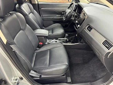 Mitsubishi Outlander, 2021г, полный привод, вариатор