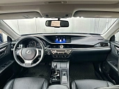 Lexus ES, 2015г., передний привод, автомат