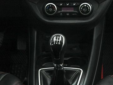 Lada (ВАЗ) Vesta, 2018г, передний привод, механика
