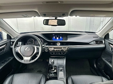 Lexus ES, 2015г, передний привод, автомат