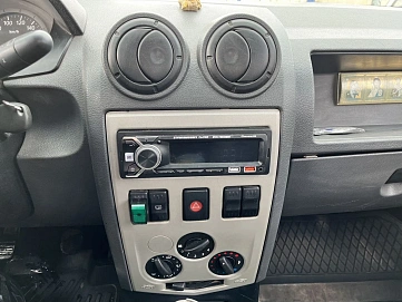 Renault Logan, 2006г, передний привод, механика