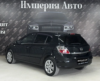 Opel Astra, 2012г, передний привод, механика