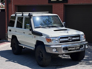 Toyota Land Cruiser, 2022г, полный привод, механика