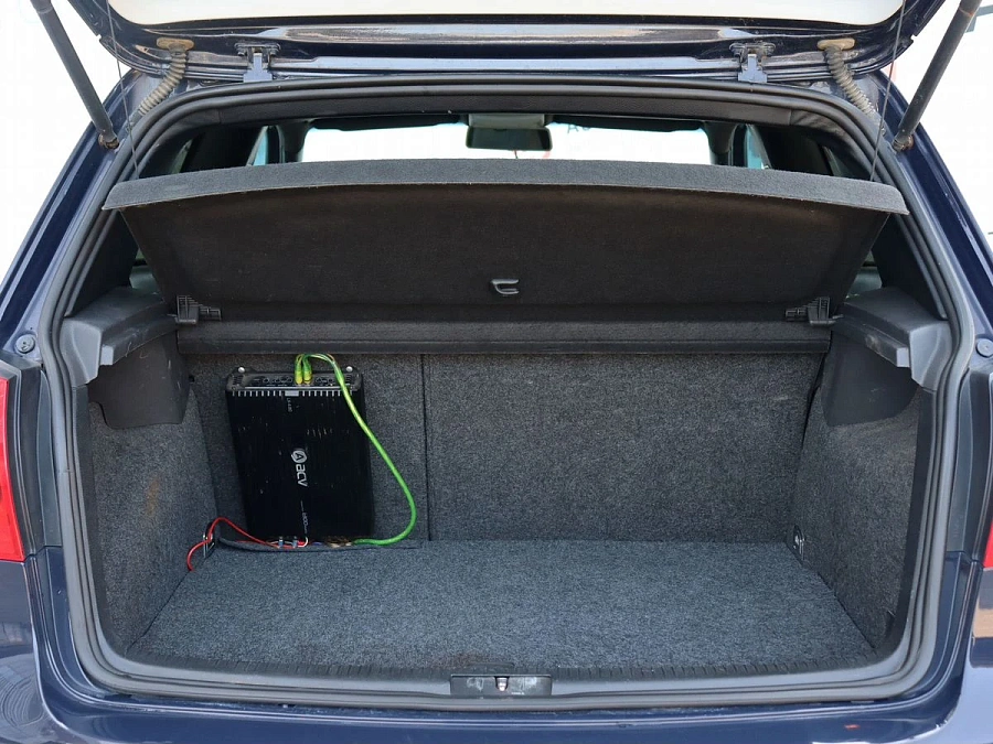 Volkswagen Golf, 2008г., передний привод, механика