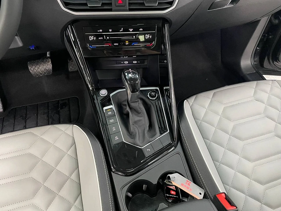 Volkswagen Tayron, 2023г., передний привод, робот
