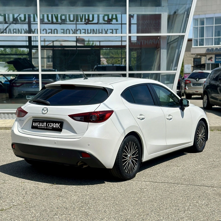 Mazda 3, 2014г., передний привод, автомат