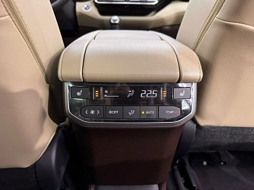 Toyota Highlander, 2025г, полный привод, автомат