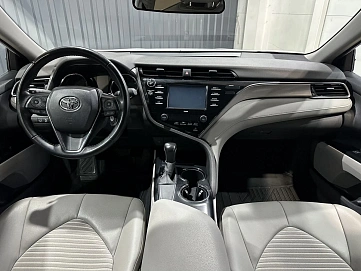 Toyota Camry, 2020г, передний привод, автомат