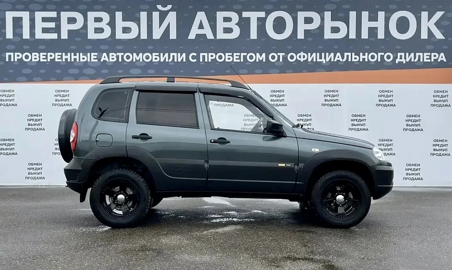 Chevrolet Niva, 2015г., полный привод, механика