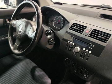 Suzuki Swift, 2008г, передний привод, робот