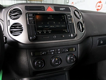 Volkswagen Tiguan, 2009г, полный привод, автомат