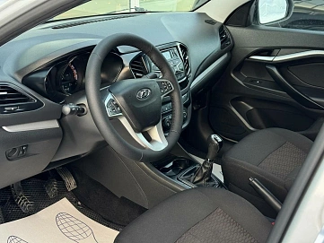 Lada (ВАЗ) Vesta, 2019г, передний привод, механика
