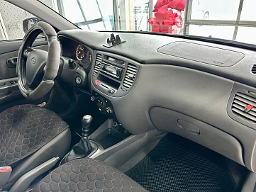 Kia Rio, 2006г, передний привод, механика