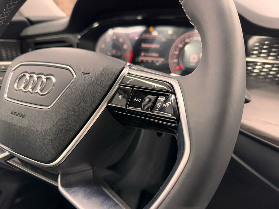 Audi Q6, 2024г., полный привод, робот