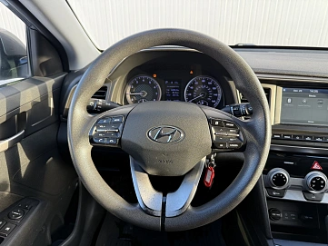 Hyundai Elantra, 2019г, передний привод, автомат