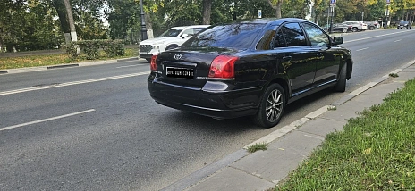 Toyota Avensis, 2004г, передний привод, автомат