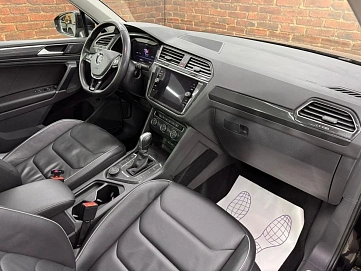Volkswagen Tiguan, 2018г, полный привод, робот