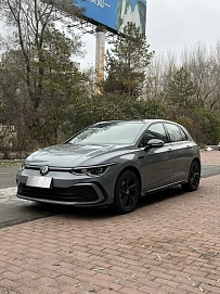 Volkswagen Golf, 2021г, передний привод, робот