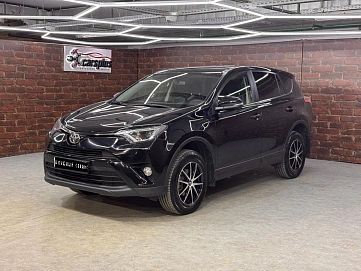 Toyota RAV4, 2018г, передний привод, вариатор