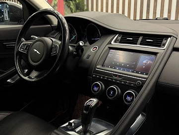 Jaguar E-Pace, 2018г, полный привод, автомат