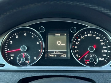 Volkswagen Passat, 2012г., передний привод, робот