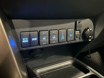 Toyota RAV4, 2014г, передний привод, автомат