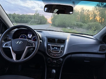 Hyundai Solaris, 2015г, передний привод, автомат