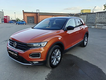 Volkswagen T-Roc, 2018г, полный привод, робот