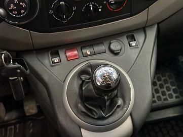Peugeot Partner, 2012г, передний привод, механика