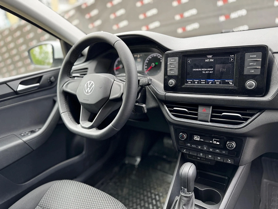 Volkswagen Polo, 2020г., передний привод, автомат