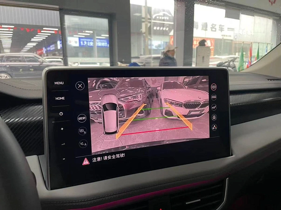 Volkswagen Tayron, 2022г., передний привод, робот