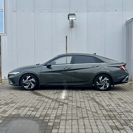 Hyundai Elantra, 2023г, передний привод, автомат