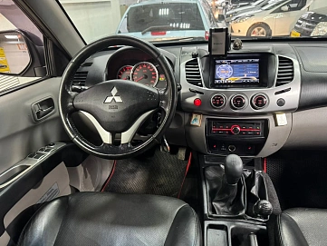 Mitsubishi L200, 2012г, полный привод, механика