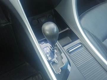 Hyundai Sonata, 2010г, передний привод, автомат