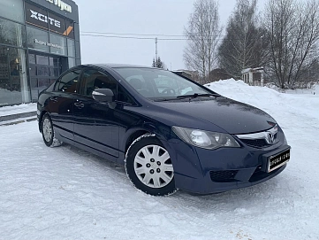 Honda Civic, 2010г, передний привод, механика