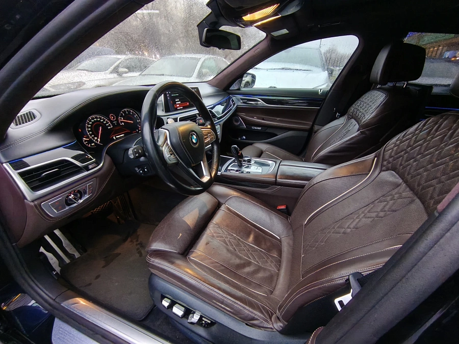 BMW 7 серии, 2017г., полный привод, автомат