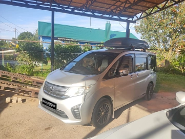 Honda Stepwgn, 2015г, передний привод, вариатор