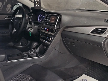 Hyundai Sonata, 2018г, передний привод, автомат